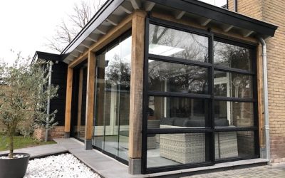 Veranda met Douglas kozijnen, M. Mulder bouw & timmerwerken